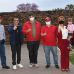 Coordinadora de ex candidatos recorre barrios con «Tiki» y visitan familias