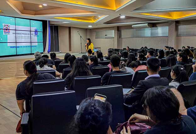 Ciclo de Conferencias dirigido a alumnos y docentes se realizó en la UPE