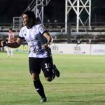 Un triplete de Lito Duarte devolvió la sonrisa a Guaireña en la Intermedia