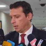 Nano Galaverna se desmarca de posición de su padre y manifiesta apoyo a director de Itaipú