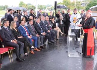 Presidente Peña anuncia refacción y puesta en valor de la Catedral de Asunción, con el apoyo de Itaipú