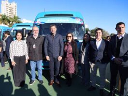 Gobierno del Paraguay entregó los primeros bibliobuses de Semillas del Futuro con apoyo de Itaipú