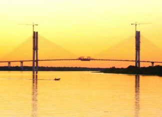 Intendente de Carmelo Peralta resalta impacto social y económico del Puente de la Bioceánica, financiado por Itaipú