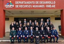 Entregan títulos a egresados de la primera promoción del programa de doctorado de la IAEE