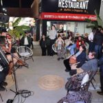La Noche del Purahéi llenó de música y tradición el stand de Itaipú en la Expo 2026