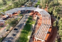 Concluyó el montaje de las vigas principales del viaducto Las Residentas, financiado por Itaipú
