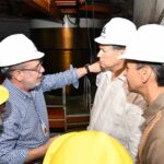 Subsecretario Landau cumple el sueño de visitar Itaipú y asegura que es una de las obras más importantes de toda la humanidad